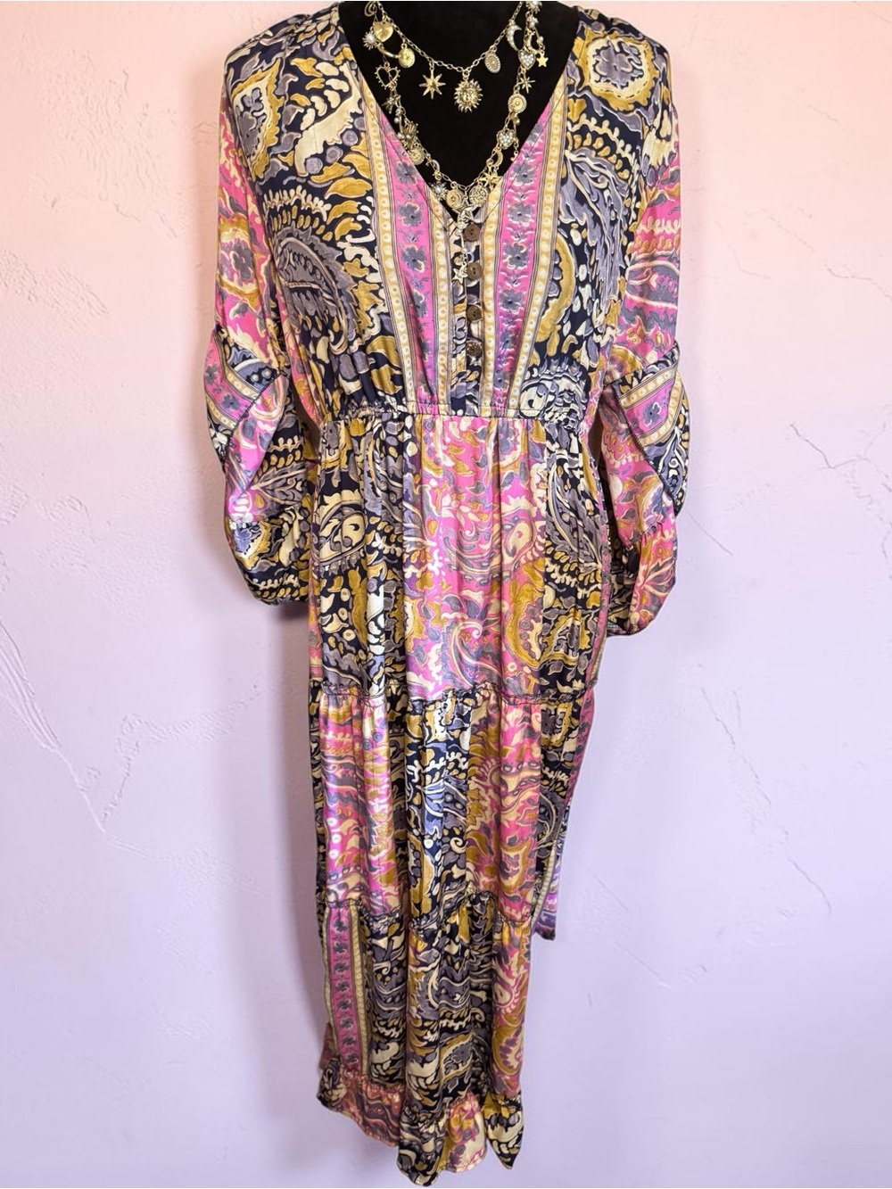 Me 2 Magic 1X Boho Paisley V-Neck Maxi Dress in Pink & Gold